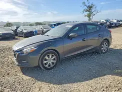 3MZBN1U76JM272944 2018 MAZDA 3
