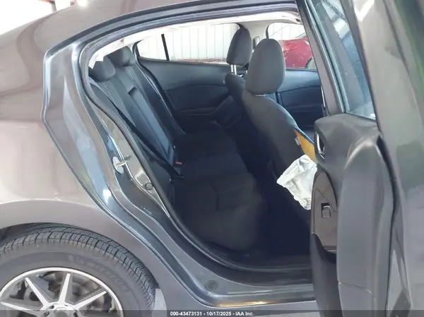 3MZBN1U77HM103736 2017 MAZDA 3 - Image 8