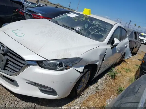 3MZBN1U77HM104286 2017 MAZDA 3 - Image 2