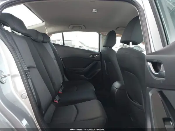 3MZBN1U77HM104532 2017 MAZDA 3 - Image 8