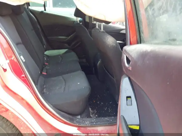 3MZBN1U77HM106250 2017 MAZDA 3 - Image 8