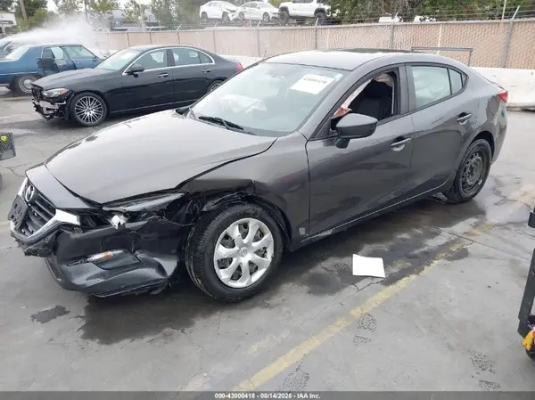 3MZBN1U77HM111061 2017 MAZDA 3 - Image 2