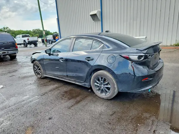 3MZBN1U77HM130645 2017 MAZDA 3 - Image 2