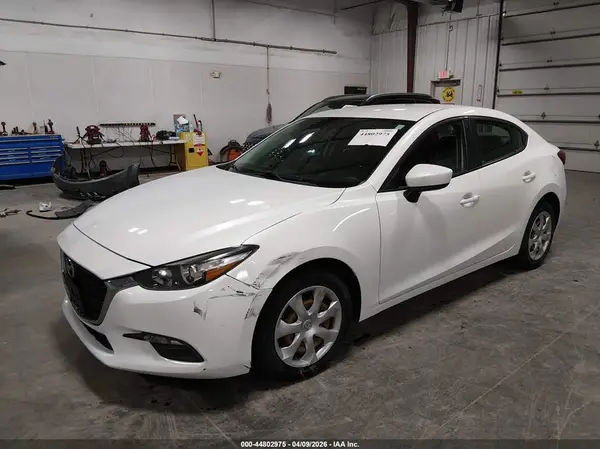 3MZBN1U77HM134260 2017 MAZDA 3 - Image 2