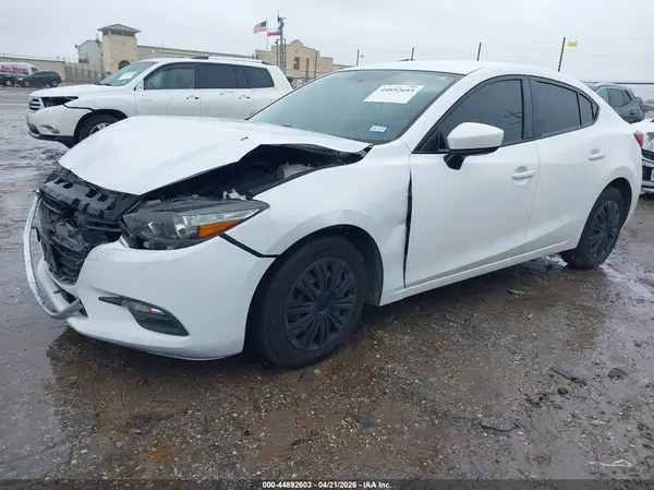 3MZBN1U77HM157456 2017 MAZDA 3 - Image 2