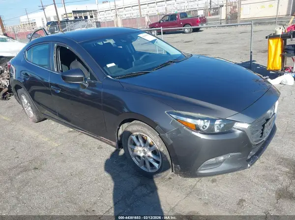 3MZBN1U77JM159648 2018 MAZDA 3 - Image 1