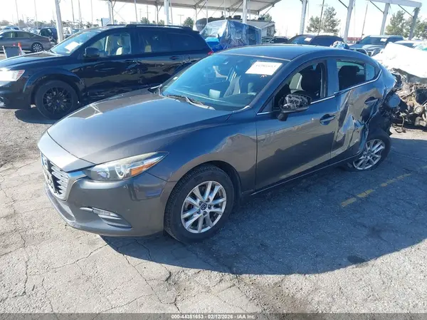 3MZBN1U77JM159648 2018 MAZDA 3 - Image 2