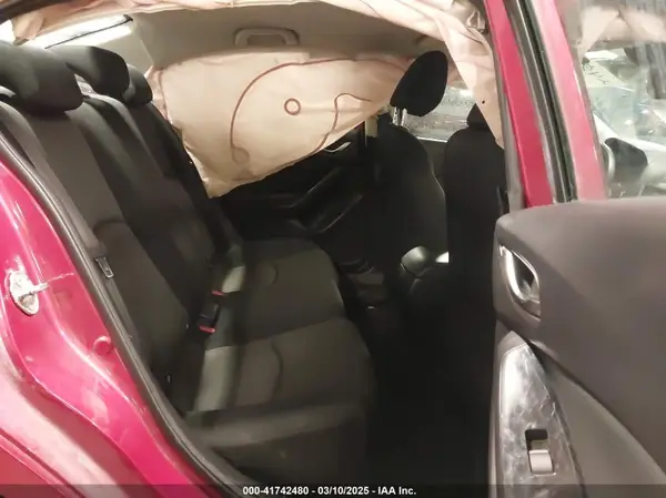 3MZBN1U77JM159875 2018 MAZDA 3 - Image 8