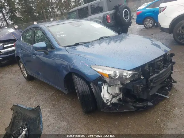 3MZBN1U77JM161044 2018 MAZDA 3 - Image 1