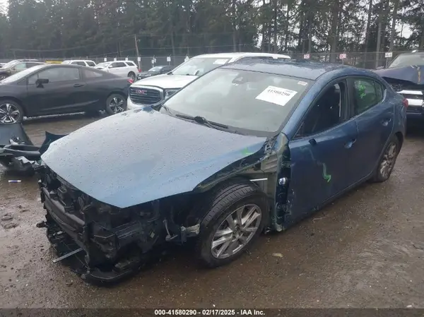 3MZBN1U77JM161044 2018 MAZDA 3 - Image 2