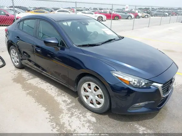 3MZBN1U77JM165952 2018 MAZDA 3 - Image 1