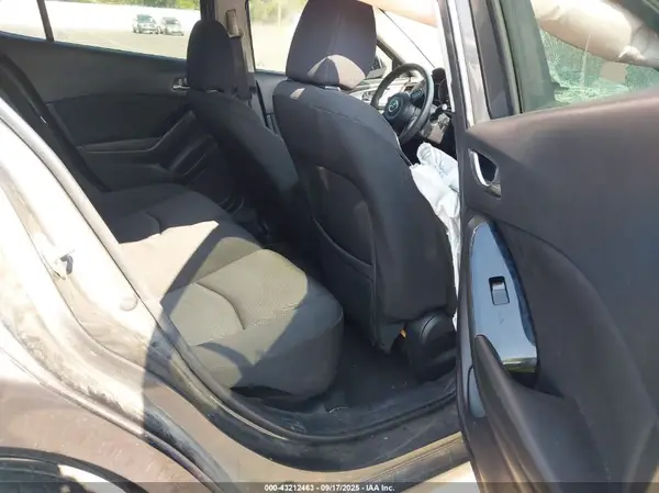 3MZBN1U77JM175848 2018 MAZDA 3 - Image 8
