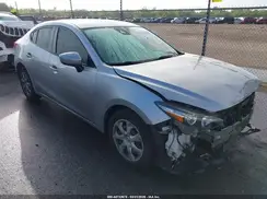 3MZBN1U77JM184212 2018 MAZDA 3