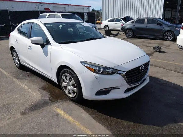 3MZBN1U77JM188910 2018 MAZDA 3 - Image 1