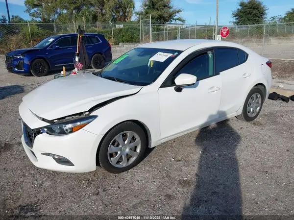3MZBN1U77JM189085 2018 MAZDA 3 - Image 2