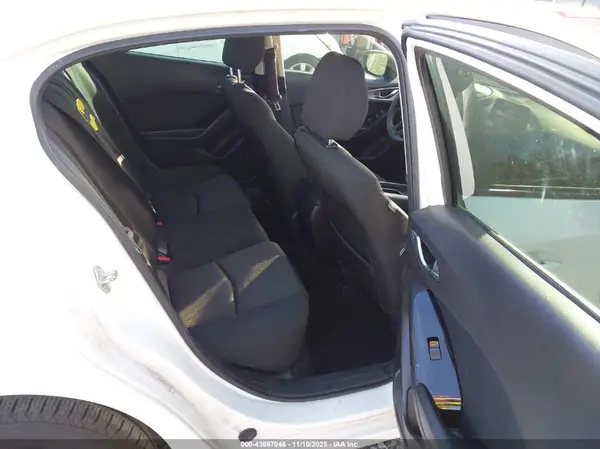 3MZBN1U77JM189085 2018 MAZDA 3 - Image 8