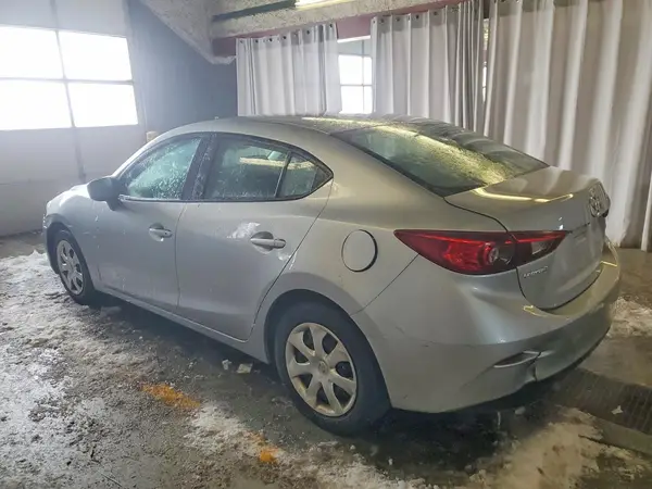 3MZBN1U77JM198062 2018 MAZDA 3 - Image 2