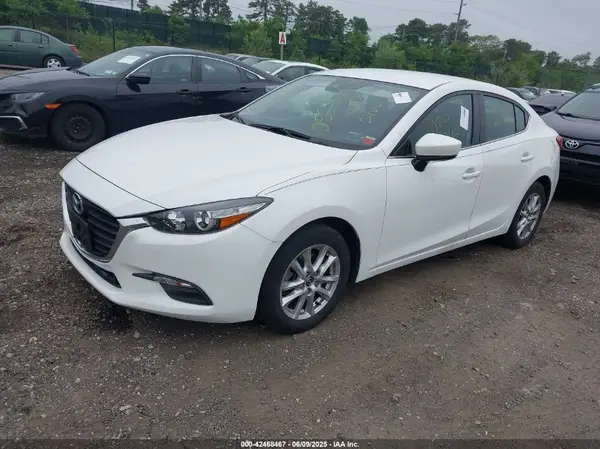3MZBN1U77JM218150 2018 MAZDA 3 - Image 2