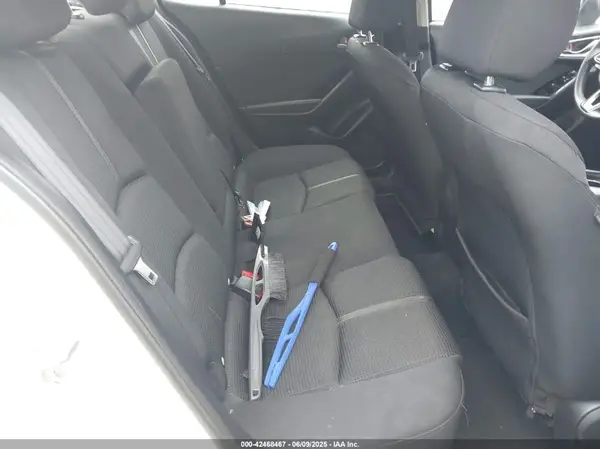 3MZBN1U77JM218150 2018 MAZDA 3 - Image 8