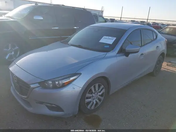 3MZBN1U77JM222523 2018 MAZDA 3 - Image 2