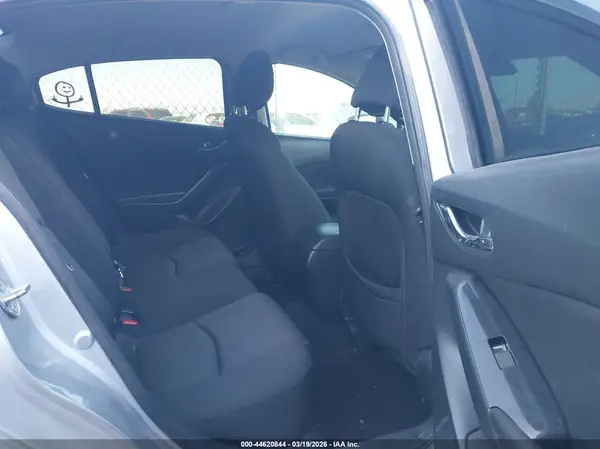 3MZBN1U77JM222523 2018 MAZDA 3 - Image 8