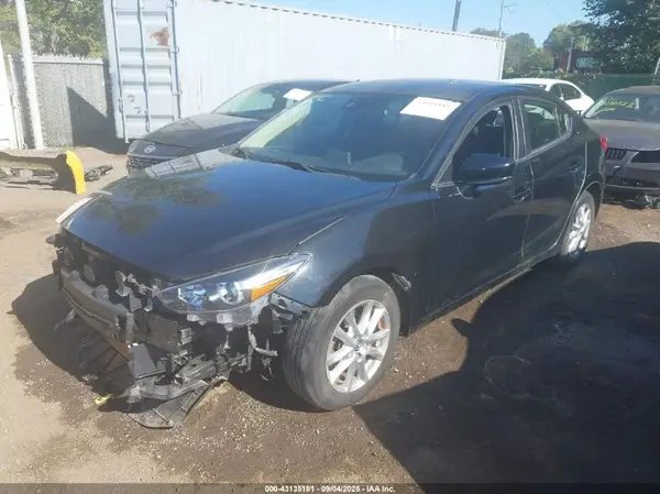 3MZBN1U77JM225101 2018 MAZDA 3 - Image 2