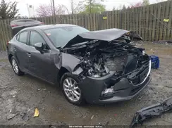 3MZBN1U77JM225616 2018 MAZDA 3