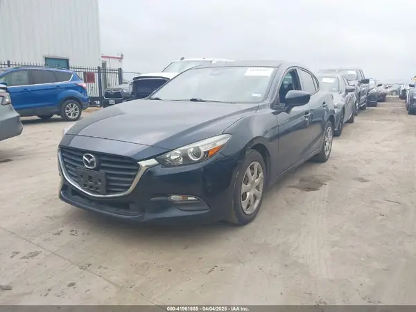 3MZBN1U77JM231058 2018 MAZDA 3 - Image 2