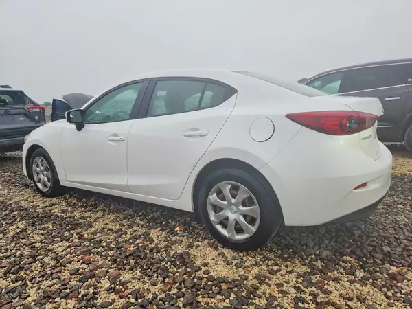 3MZBN1U77JM231223 2018 MAZDA 3 - Image 2