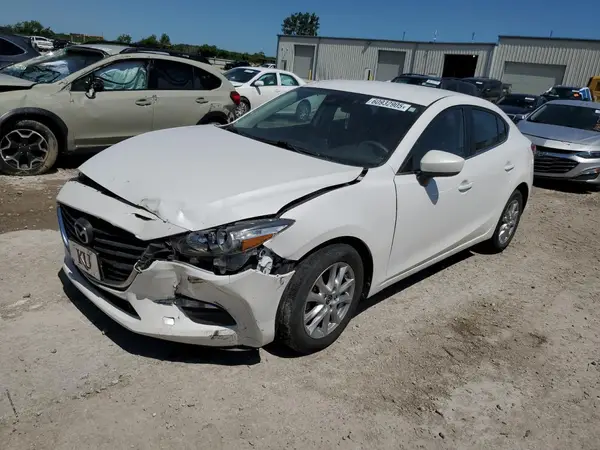 3MZBN1U77JM240536 2018 MAZDA 3 - Image 1