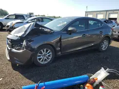 3MZBN1U77JM261922 2018 MAZDA 3