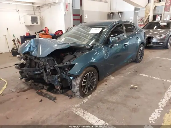 3MZBN1U78HM104524 2017 MAZDA 3 - Image 2