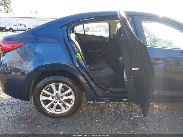 3MZBN1U78HM108069 2017 MAZDA 3 - Image 8