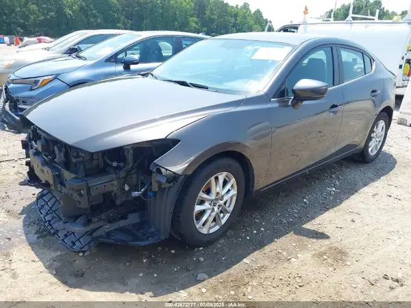 3MZBN1U78HM138429 2017 MAZDA 3 - Image 2