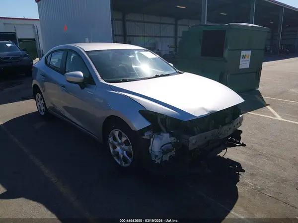 3MZBN1U78HM156882 2017 MAZDA 3 - Image 1