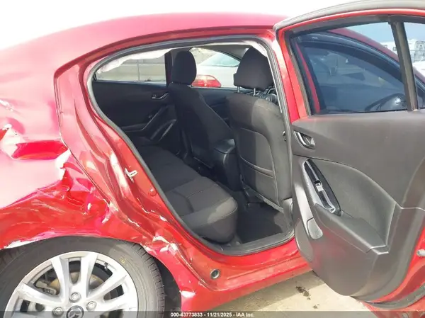 3MZBN1U78JM159769 2018 MAZDA 3 - Image 8