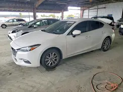 3MZBN1U78JM161098 2018 MAZDA 3