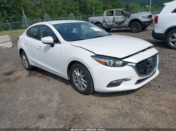 3MZBN1U78JM173039 2018 MAZDA 3 - Image 1