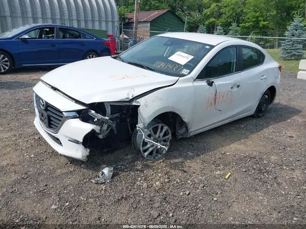 3MZBN1U78JM173039 2018 MAZDA 3 - Image 2
