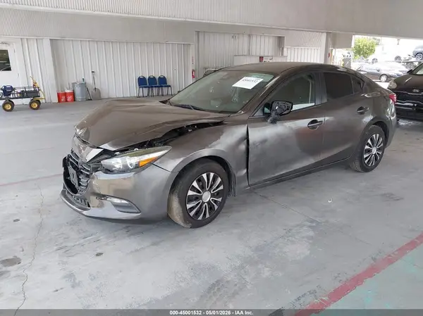 3MZBN1U78JM190925 2018 MAZDA 3 - Image 2
