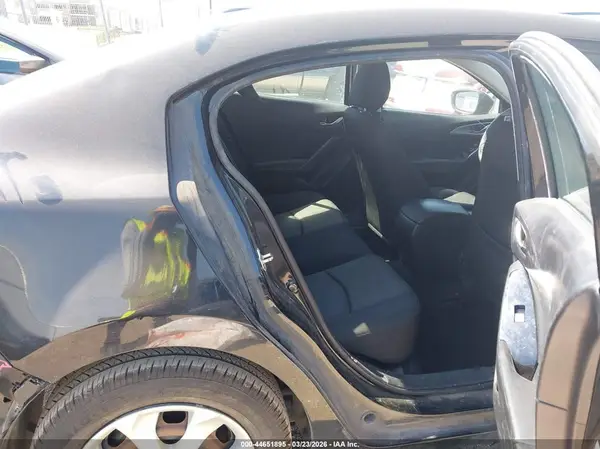 3MZBN1U78JM191864 2018 MAZDA 3 - Image 8