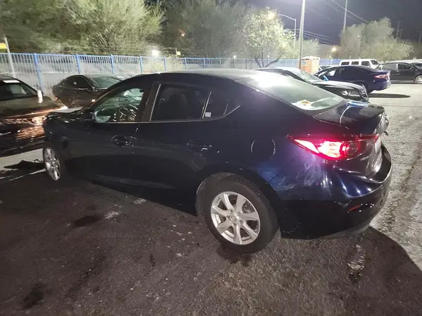 3MZBN1U78JM196305 2018 MAZDA 3 - Image 2