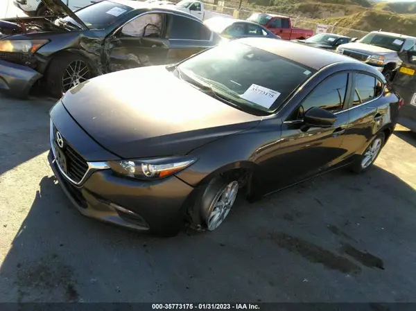 3MZBN1U78JM197955 2018 MAZDA 3 - Image 2