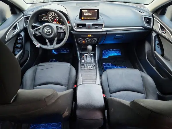 3MZBN1U78JM200403 2018 MAZDA 3 - Image 8