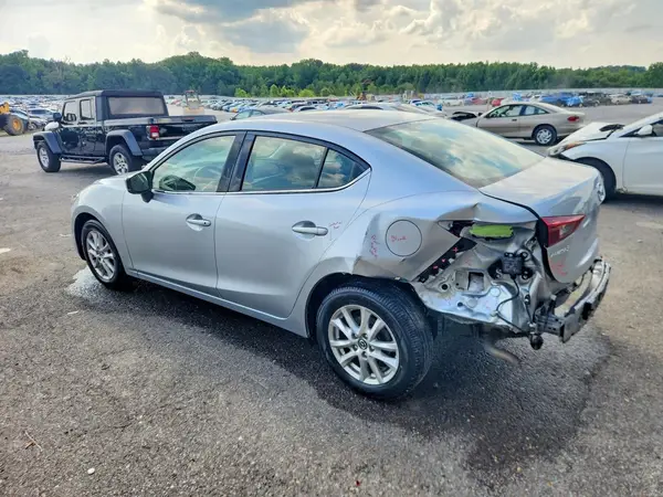 3MZBN1U78JM201017 2018 MAZDA 3 - Image 2