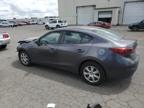 3MZBN1U78JM212003 2018 MAZDA 3 - Image 2