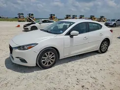 3MZBN1U78JM228024 2018 MAZDA 3