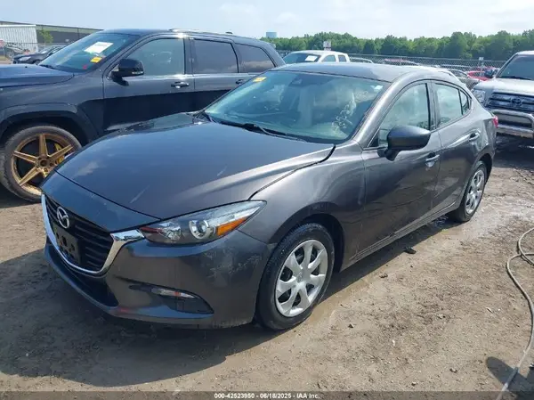 3MZBN1U78JM232087 2018 MAZDA 3 - Image 2