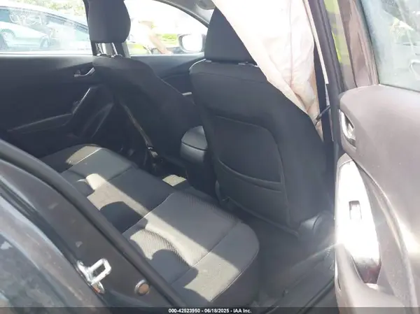 3MZBN1U78JM232087 2018 MAZDA 3 - Image 7