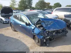 3MZBN1U78JM241243 2018 MAZDA 3